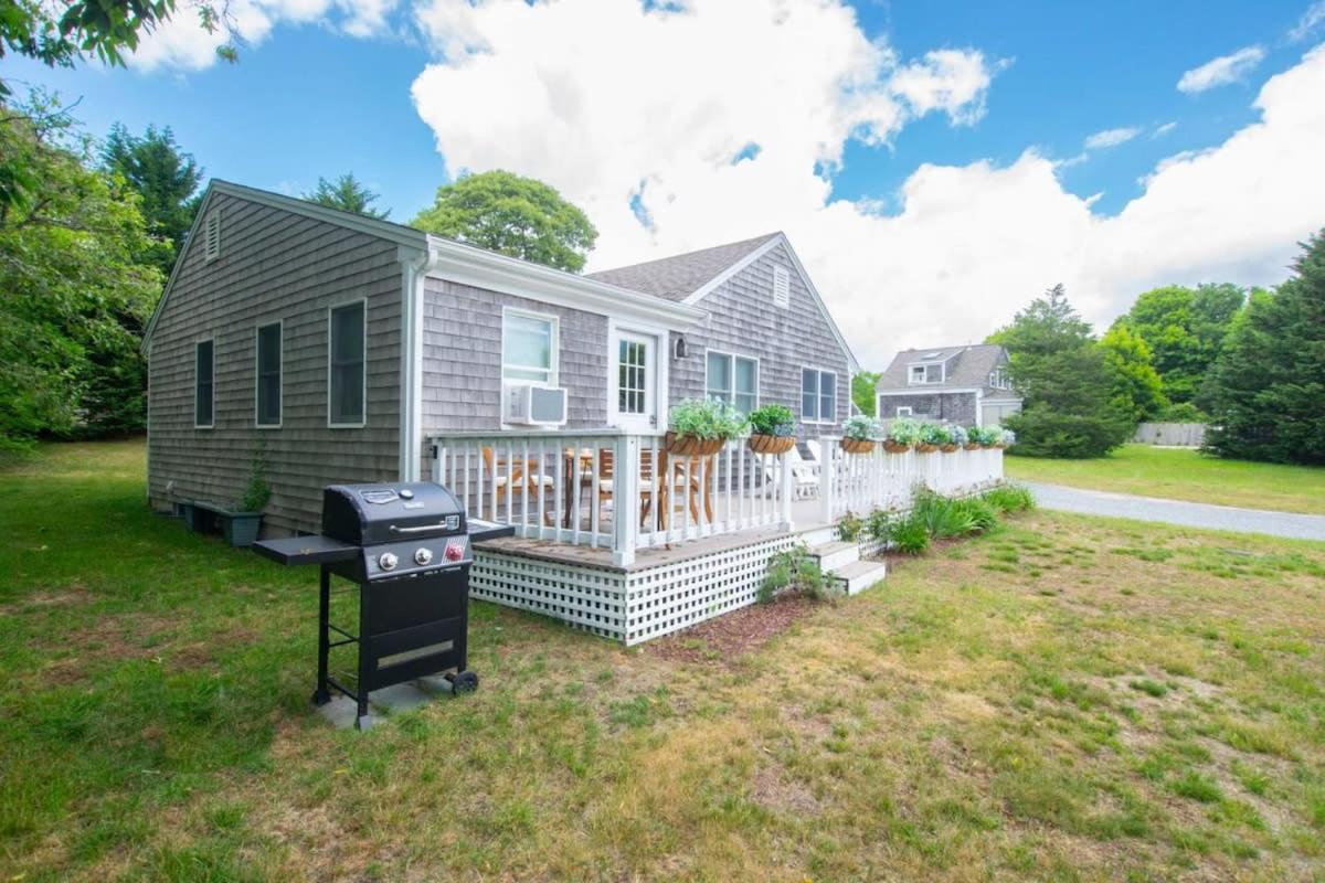 Wrap-Around Porch Mins To Beach Чатем Экстерьер фото